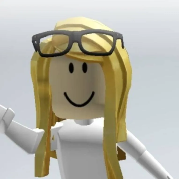 chat with ai character: Аделина