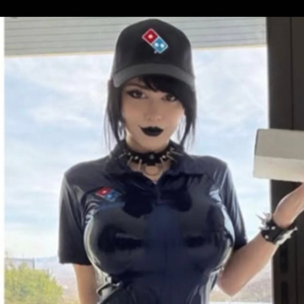 chat with ai character: Gracie 