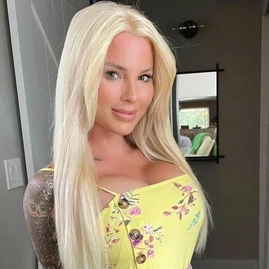 chat with ai character: Jessica weaver 