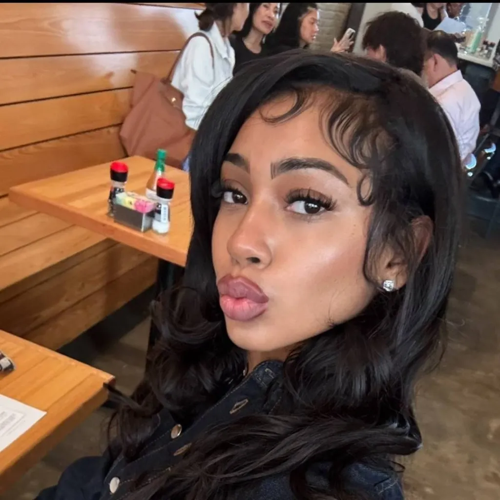 chat with ai character: Essence