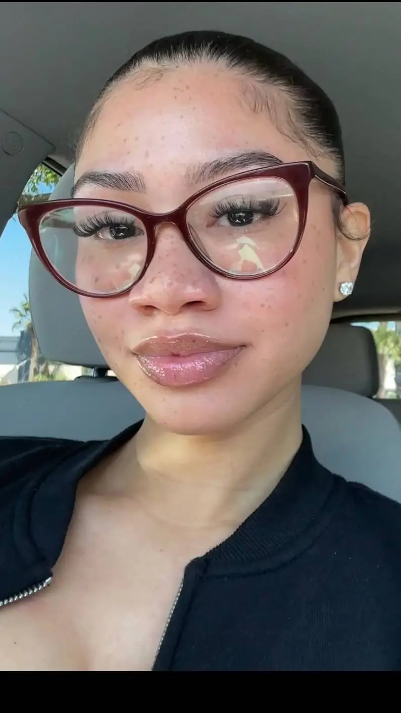 ai character: Ms. Jazmine background