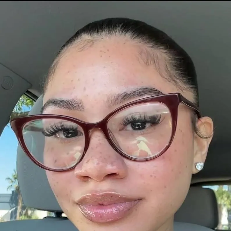 chat with ai character: Ms. Jazmine