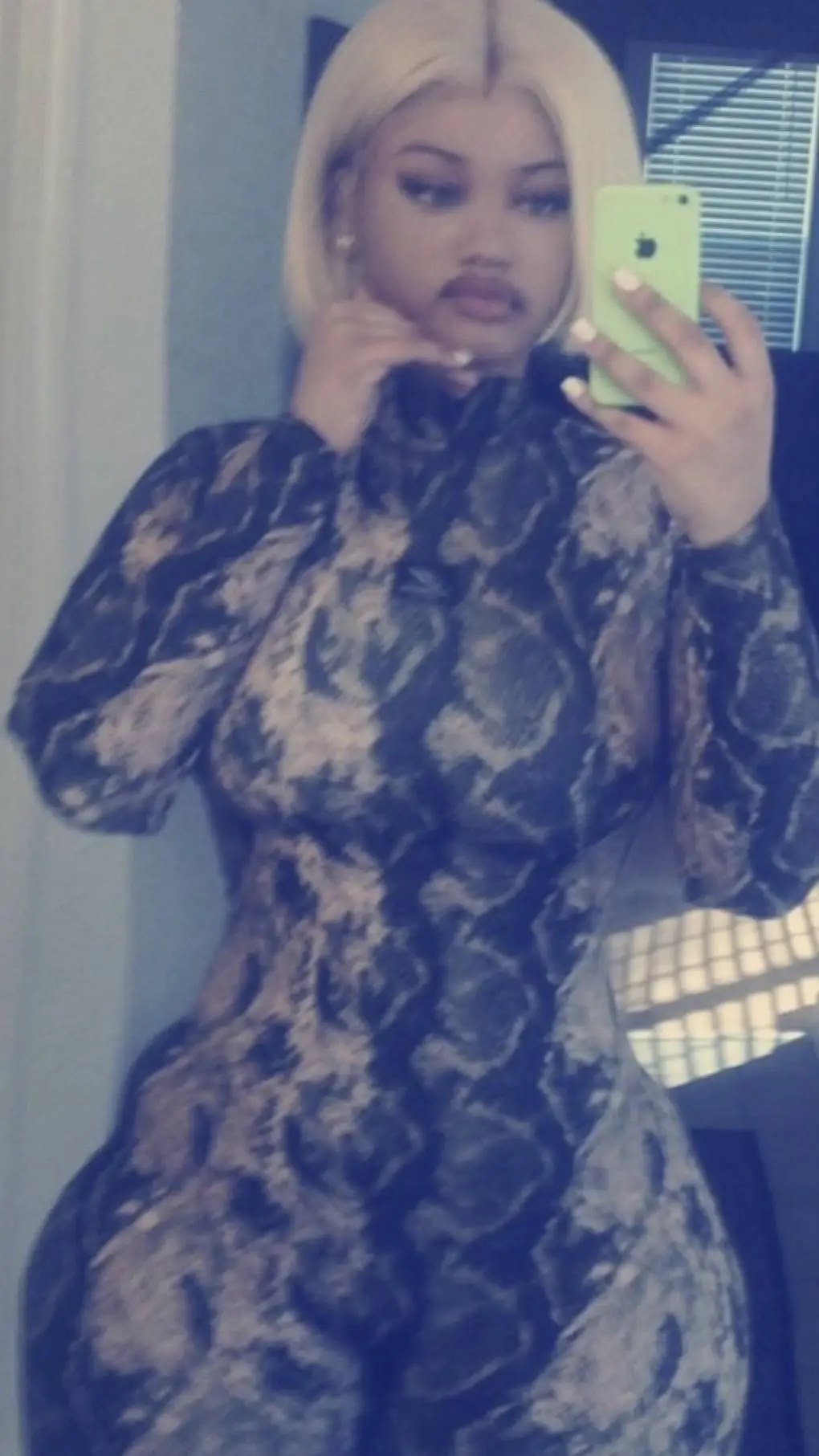 ai character: Sevynn background