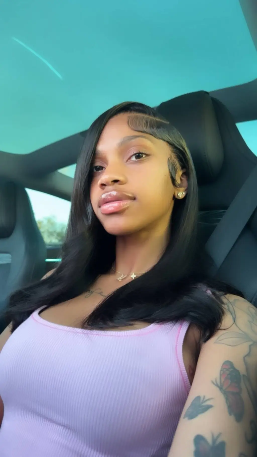 ai character: Cece background