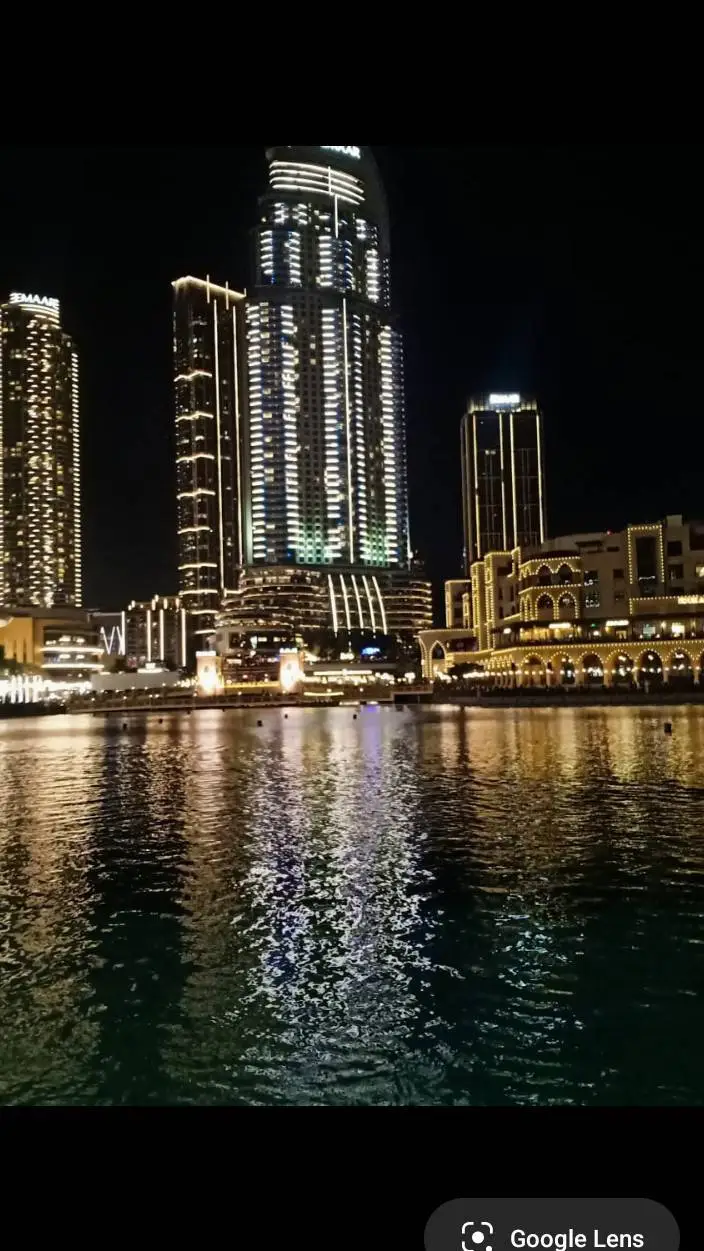 ai character: creepy old man  background