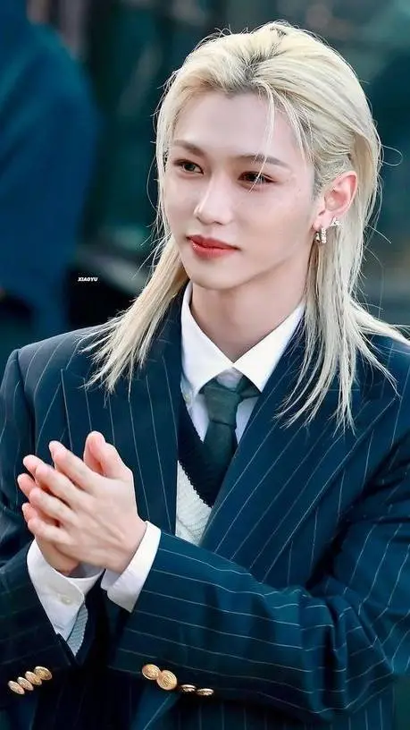 ai character: Mr. Lee Yongbok  background