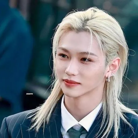 chat with ai character: Mr. Lee Yongbok 