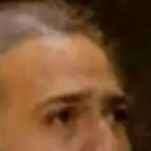 chat with ai character: taay