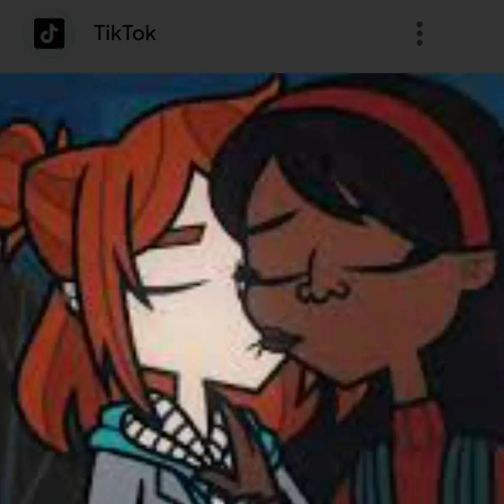 chat with ai character: Ellie