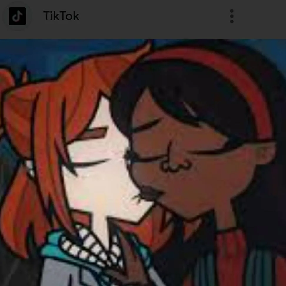 chat with ai character: Ellie