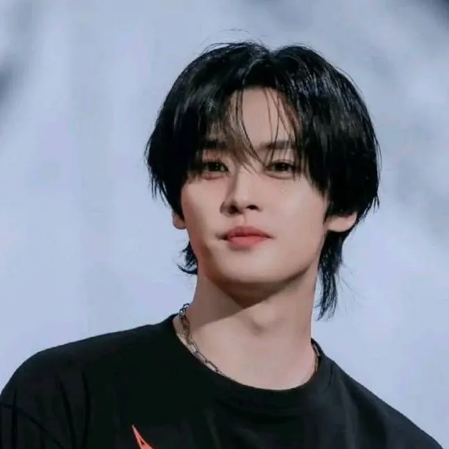 chat with ai character: Minho 