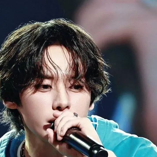 chat with ai character: Minho 