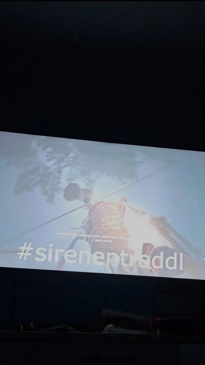 ai character: Sirenentroddl background