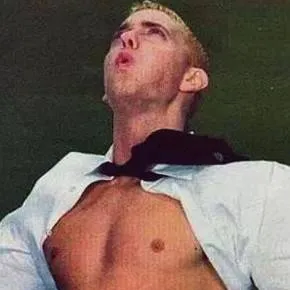 chat with ai character: Slim shady