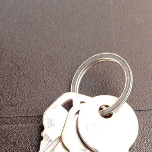 chat with ai character: Las llaves 🔑 