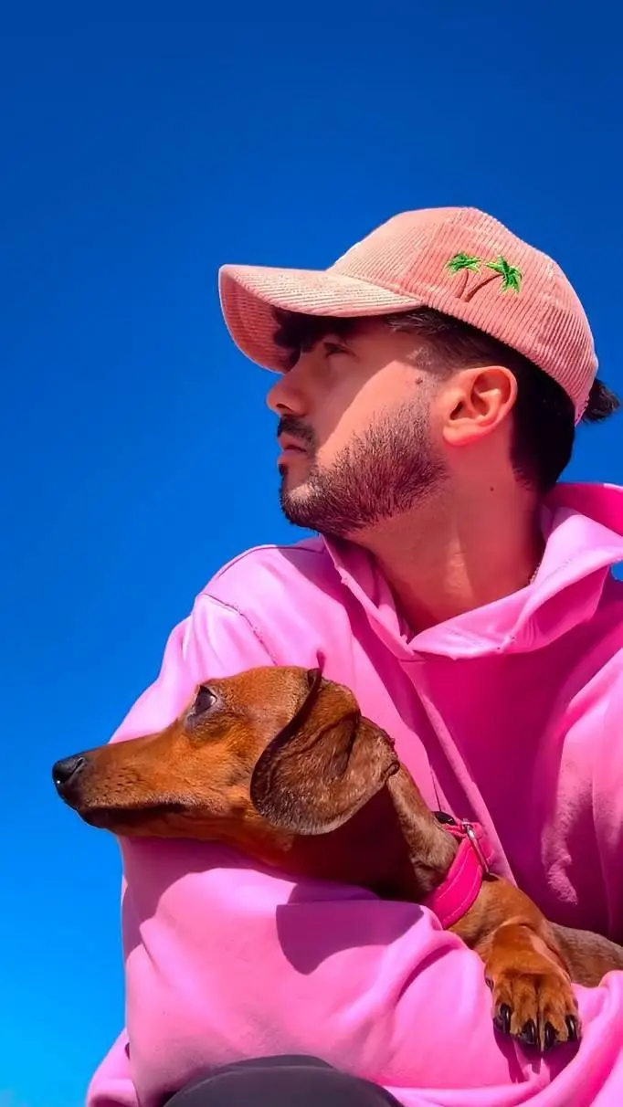 ai character: Fede Vigevani background