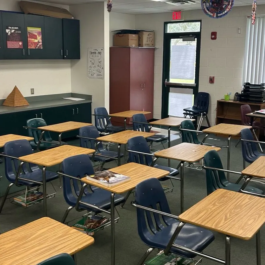 chat with ai character: High school