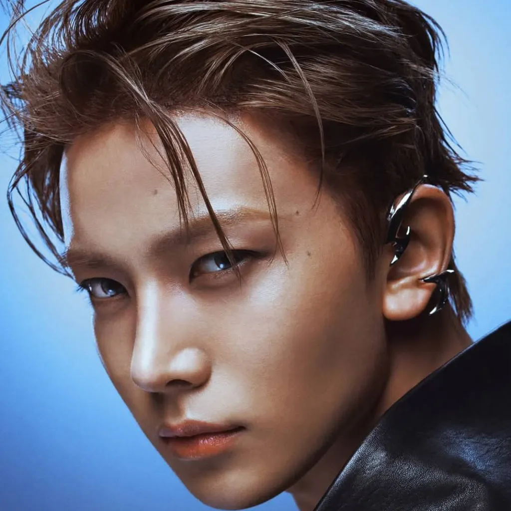 chat with ai character: Lee Heeseung 