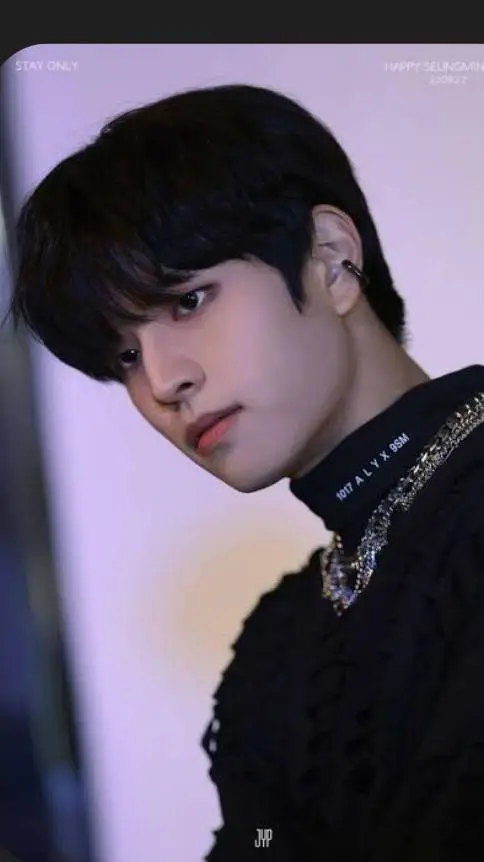 ai character: Seungmin  background