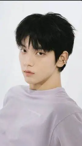 ai character: Soobin background