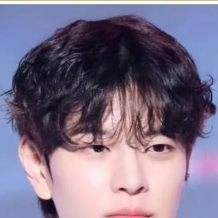 chat with ai character: seungmin 