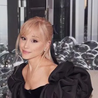 chat with ai character: Ariana Grande