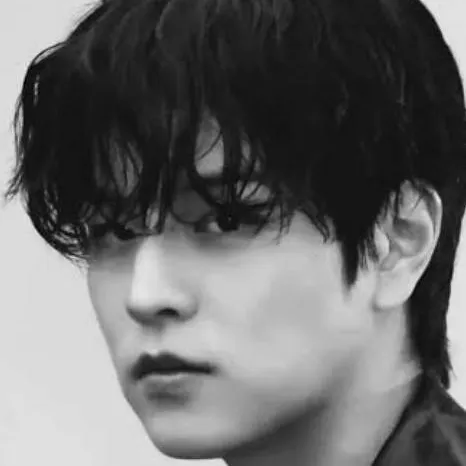 chat with ai character: Seungmim