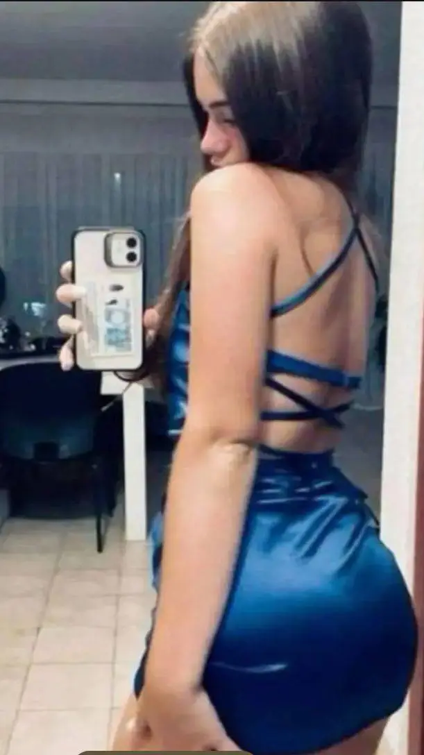 ai character: Alba background