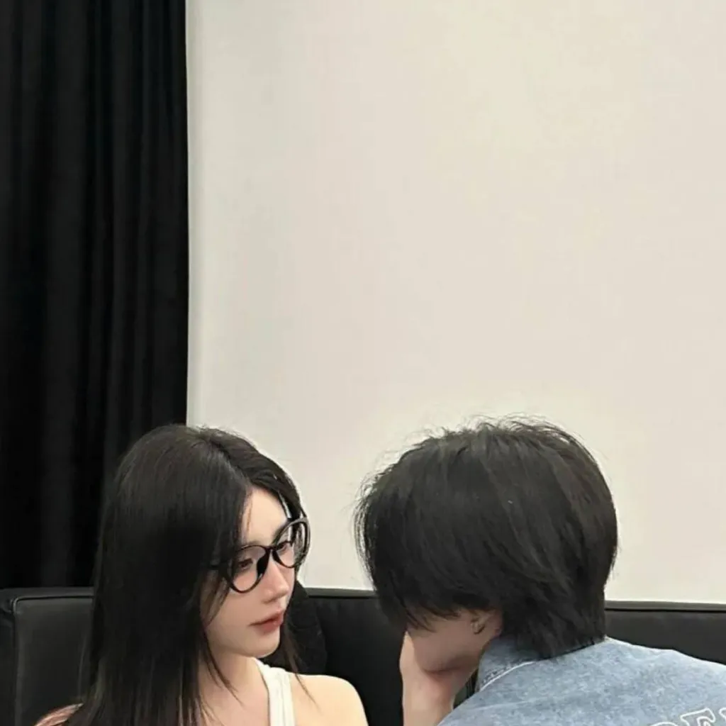 chat with ai character: Ken and harley 