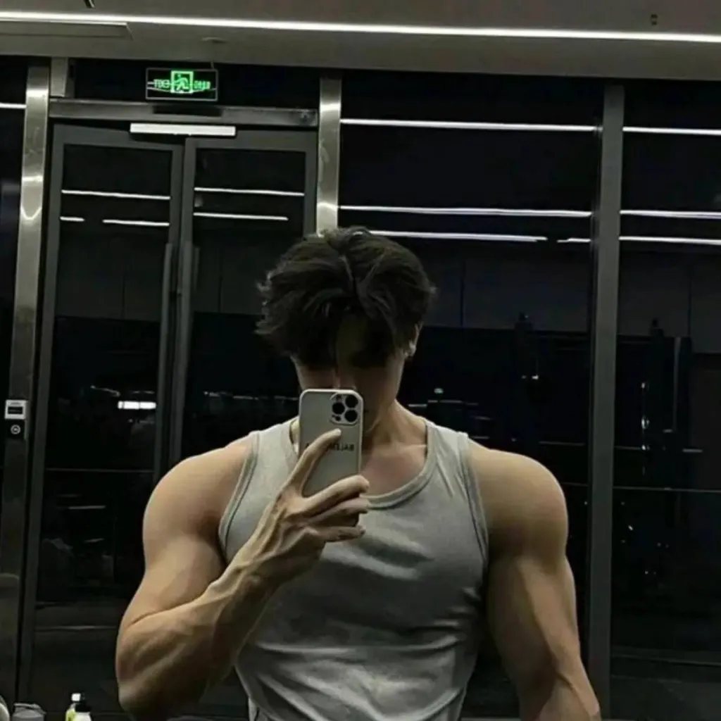 chat with ai character: Logan 