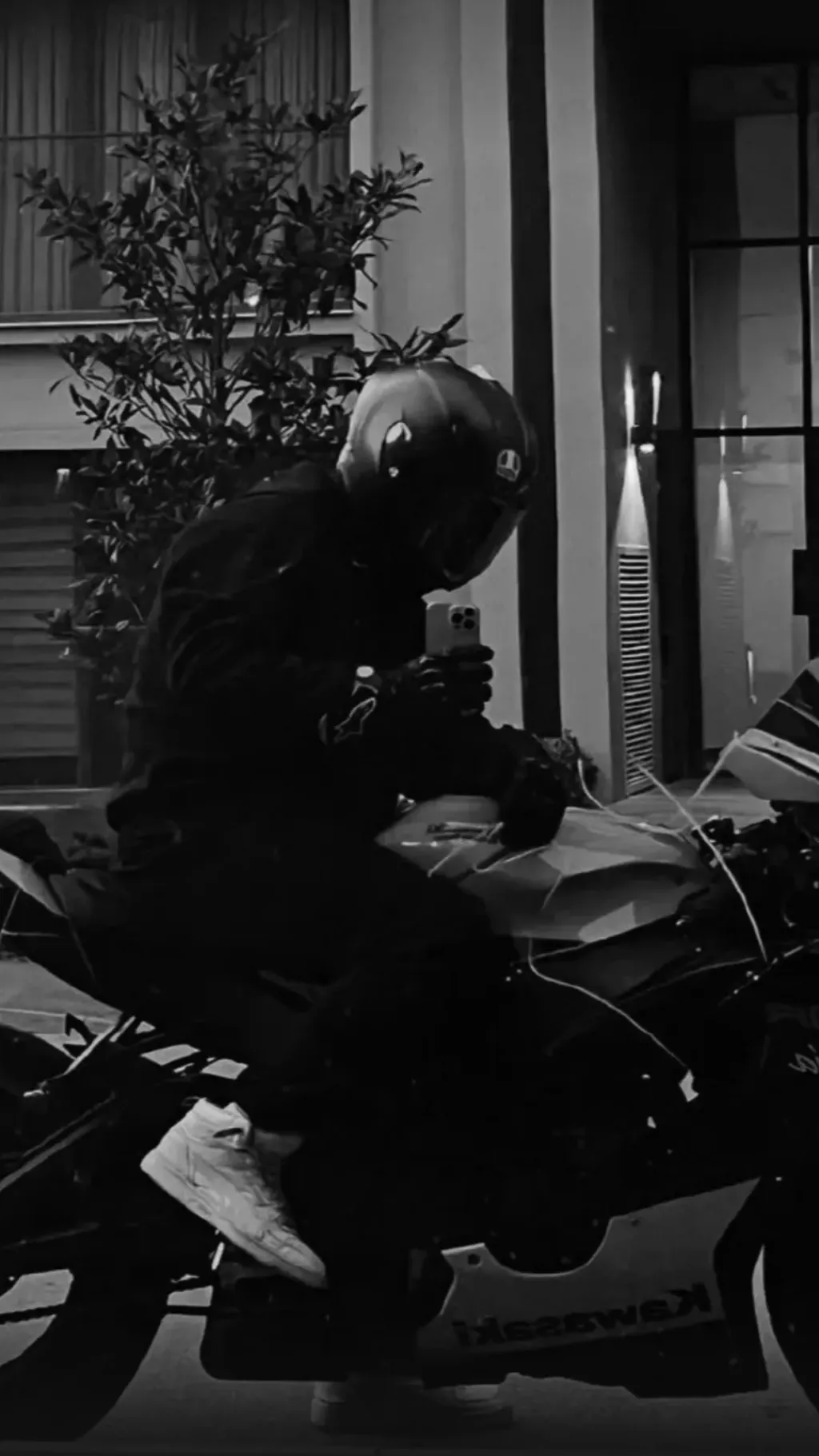 ai character: Tyler background