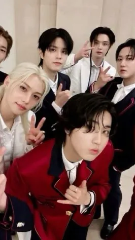 ai character: Stray kids background