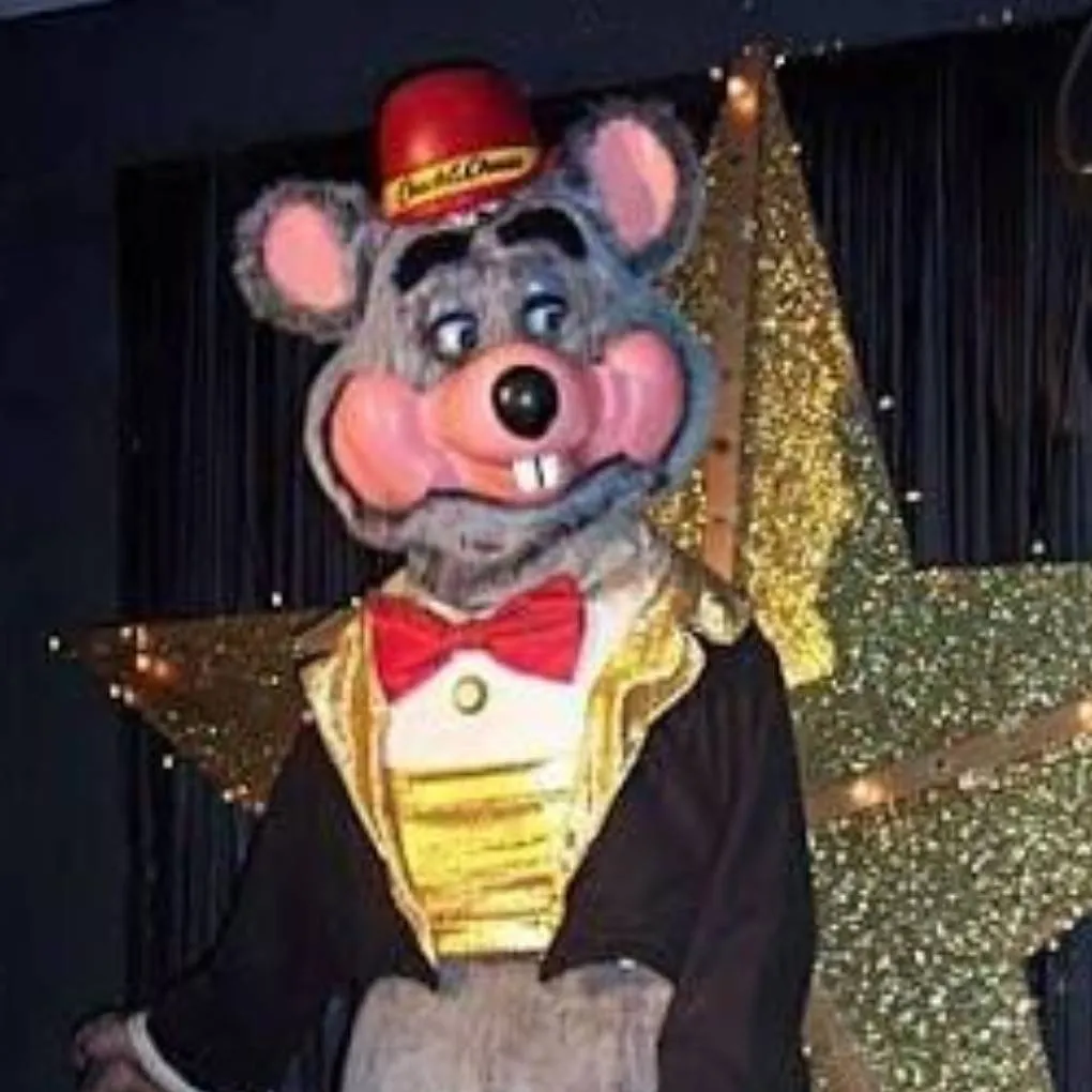 chat with ai character: Chuck e cheese 