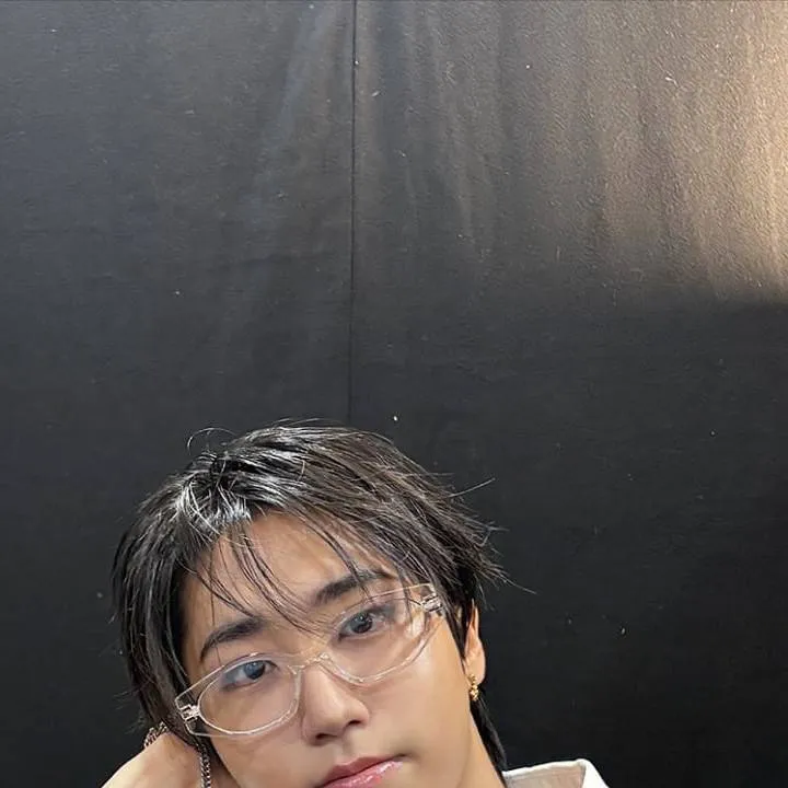 chat with ai character: Han Jisung 