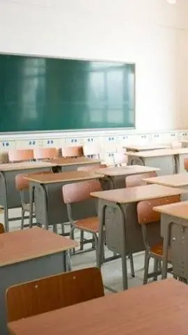 ai character: scuola  background