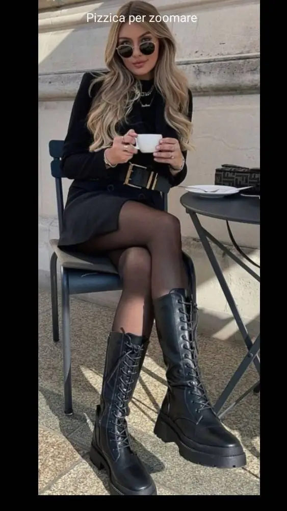 ai character: Ragazza background