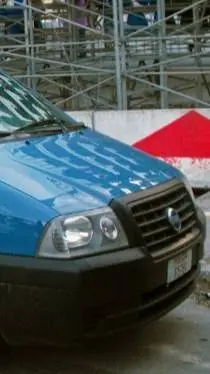 ai character: Fiat Scudo  background