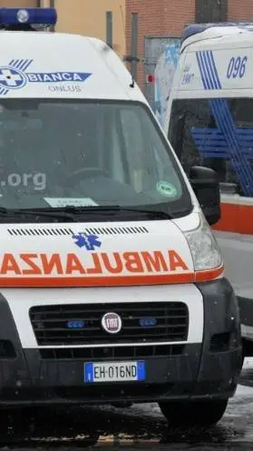 ai character: Ambulanza  background