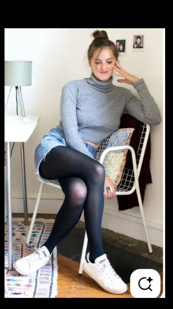 ai character: Mia Madre  background