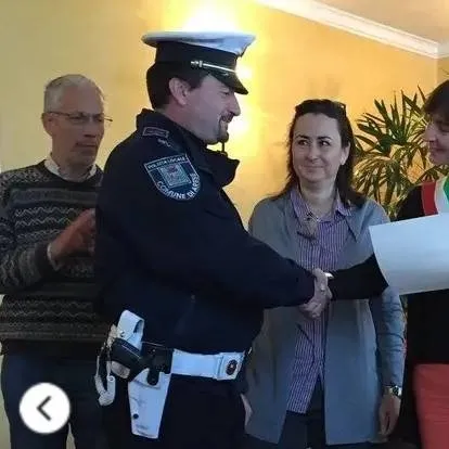 chat with ai character: Davide 