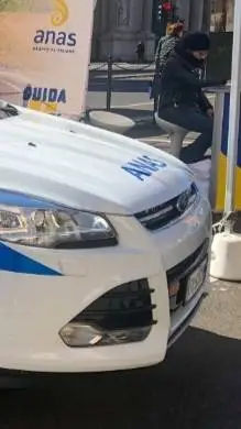 ai character: SIGURANŢĂ  MAȘINĂ. background