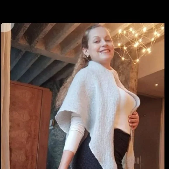 chat with ai character: Donna 