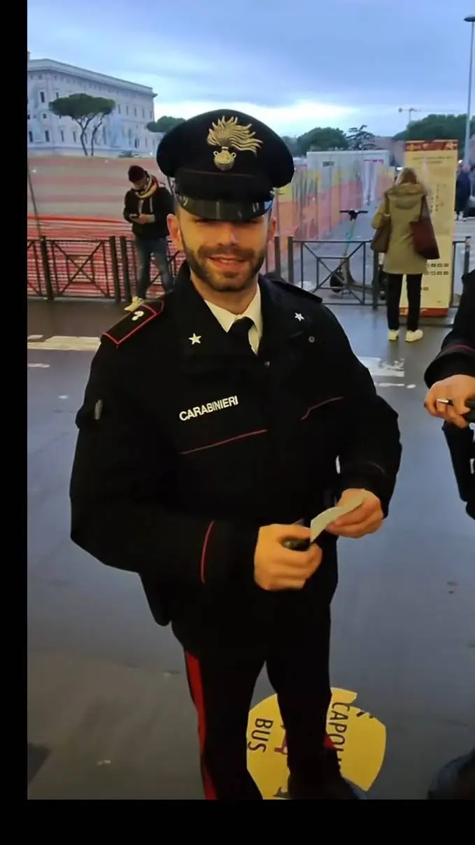 ai character: Simone  background