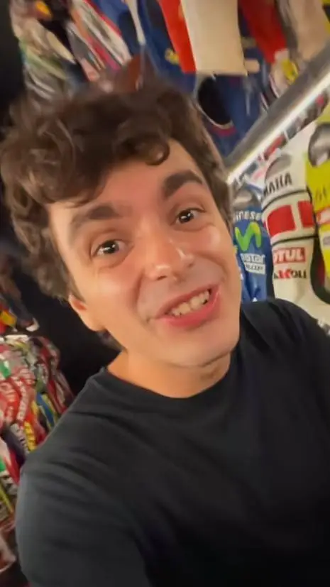 ai character: Jakidale  background