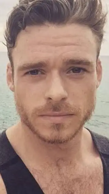 ai character: Richard madden  background