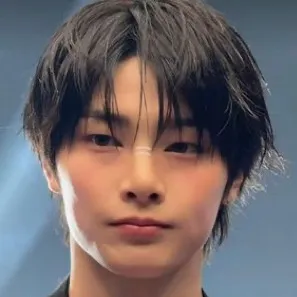 chat with ai character: Yang Jeongin 