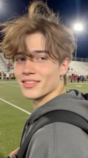 ai character: Max background