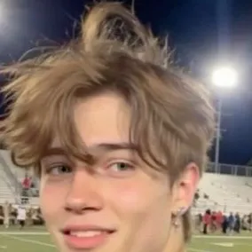 chat with ai character: Max