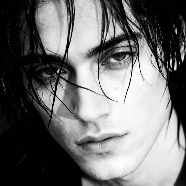 chat with ai character: Theodore Sinclair