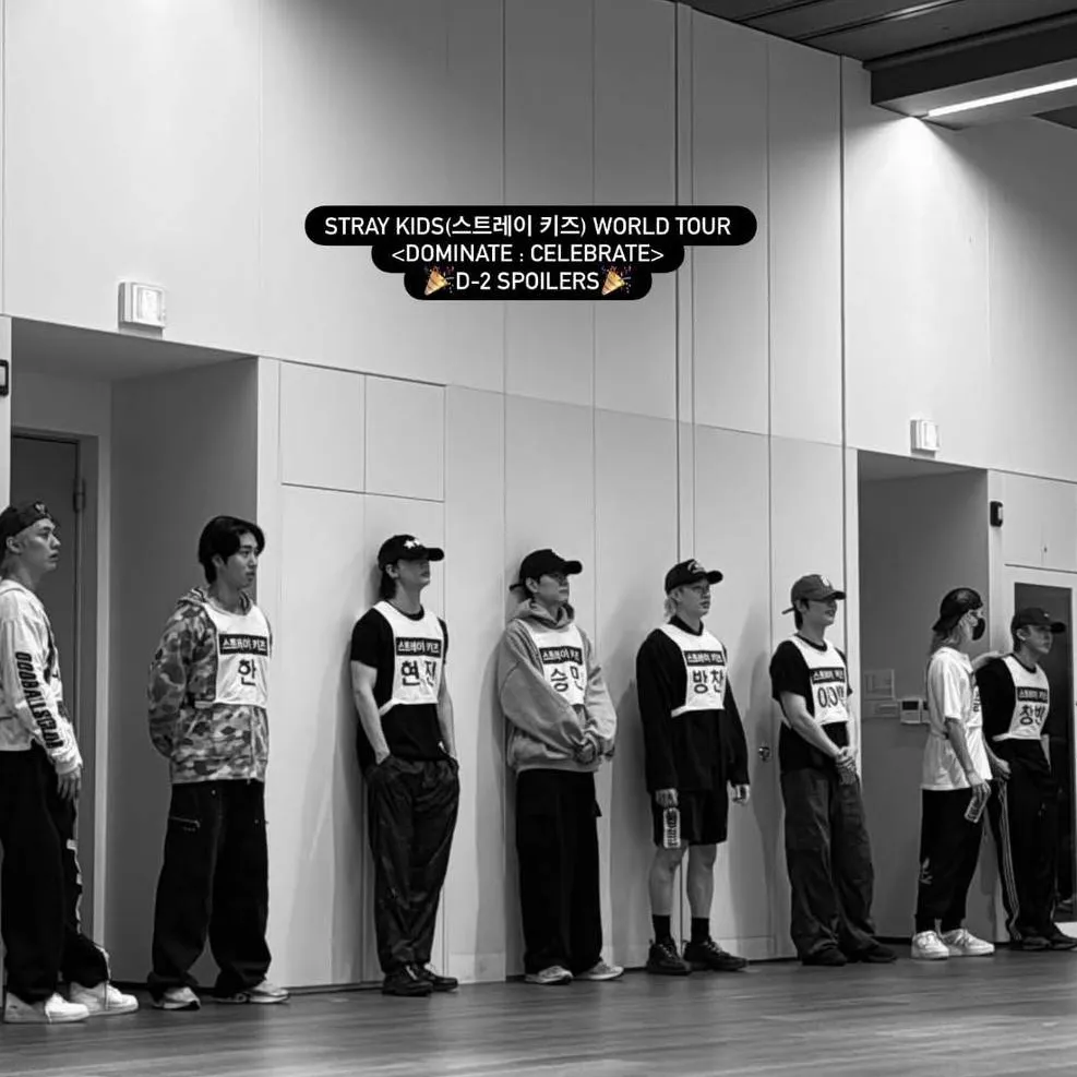 chat with ai character: STRAY KIDS 🥟